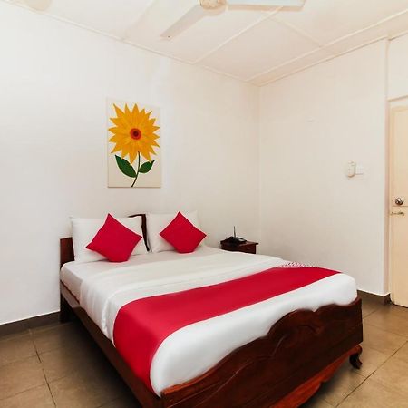 Sea View Hotel Kolombo Zewnętrze zdjęcie