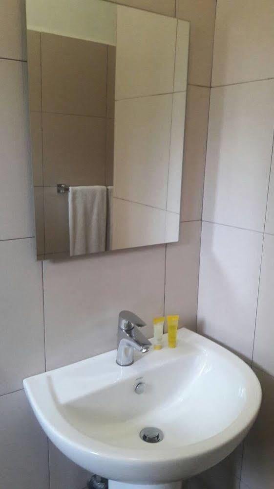 Sea View Hotel Kolombo Zewnętrze zdjęcie